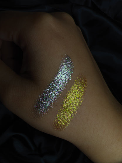 Devotee - Metallic gold eyeshadow single
