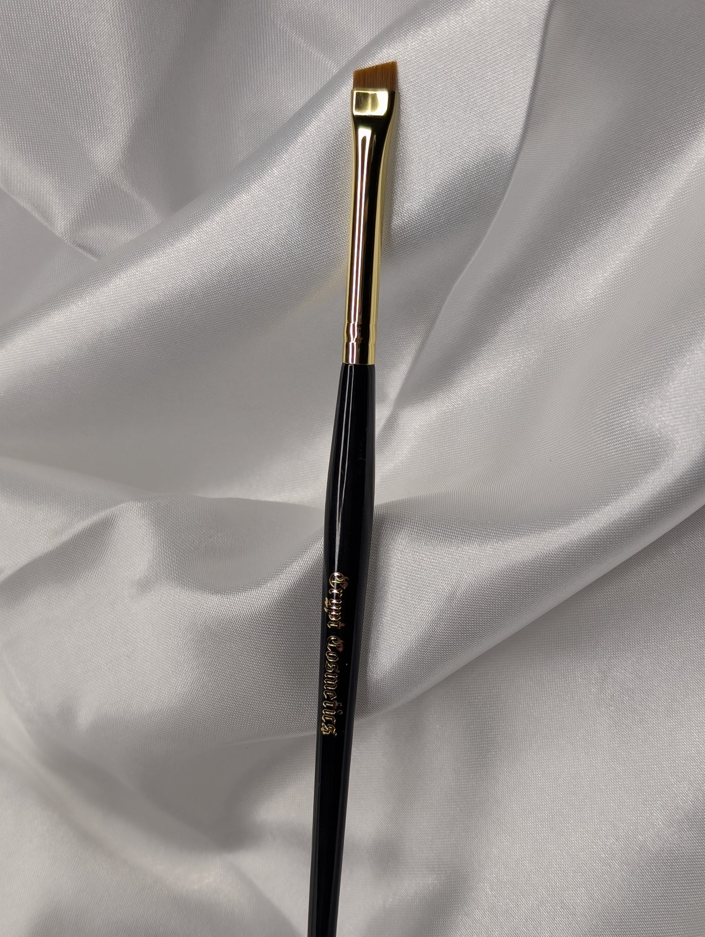Makeup brush #2 (Angled)