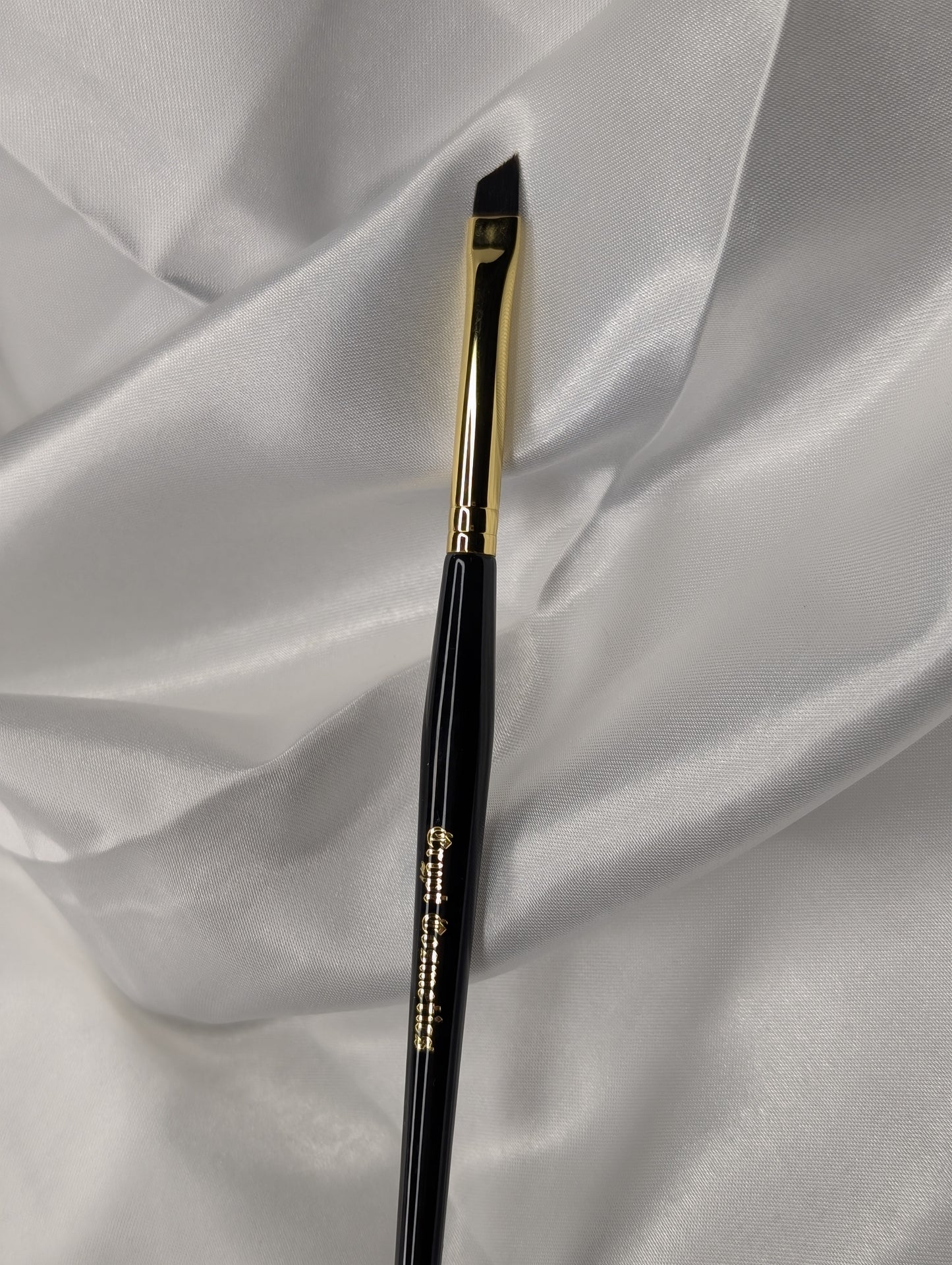 Makeup brush #3 (Angled)